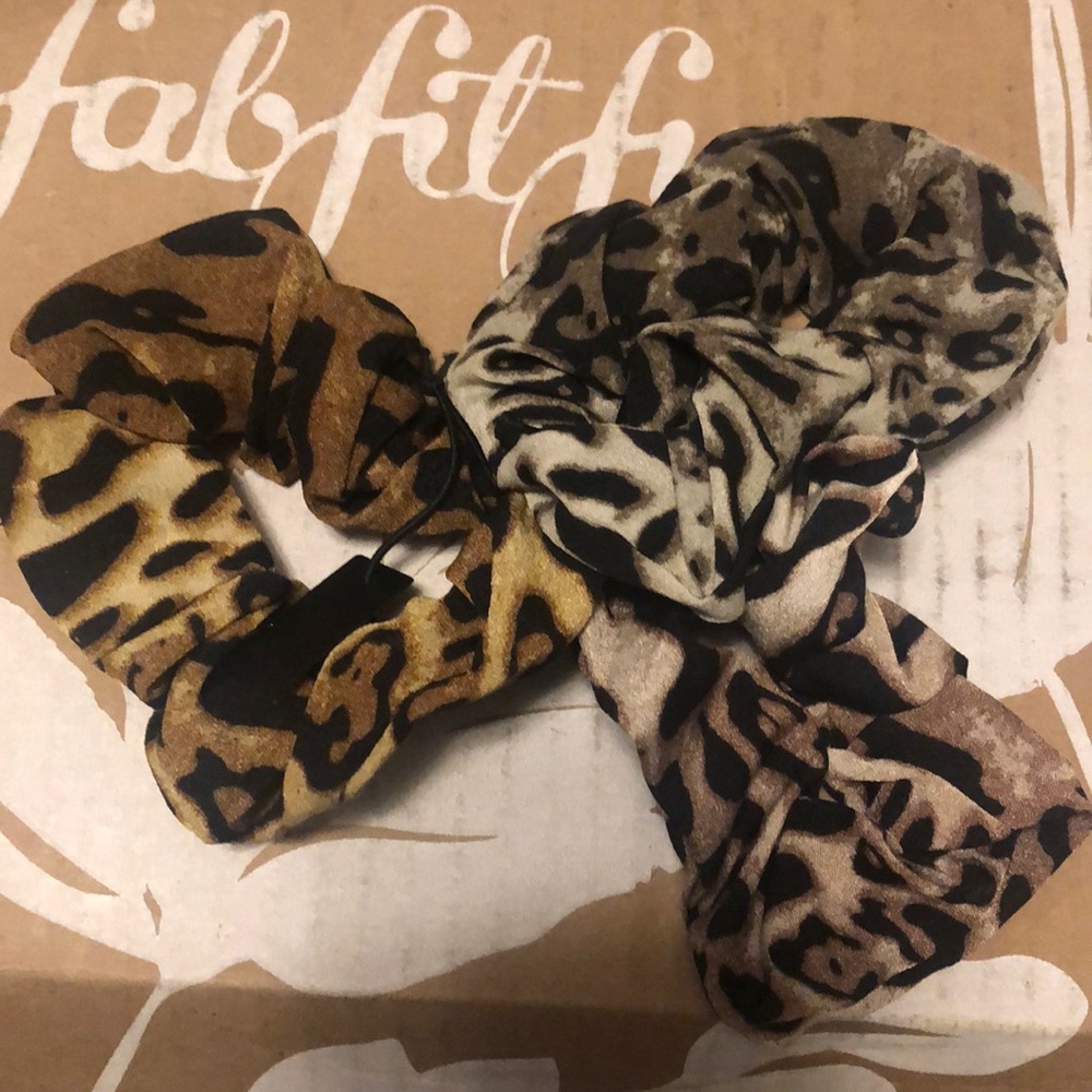 3-pack print scrunchies FabFitFun noir